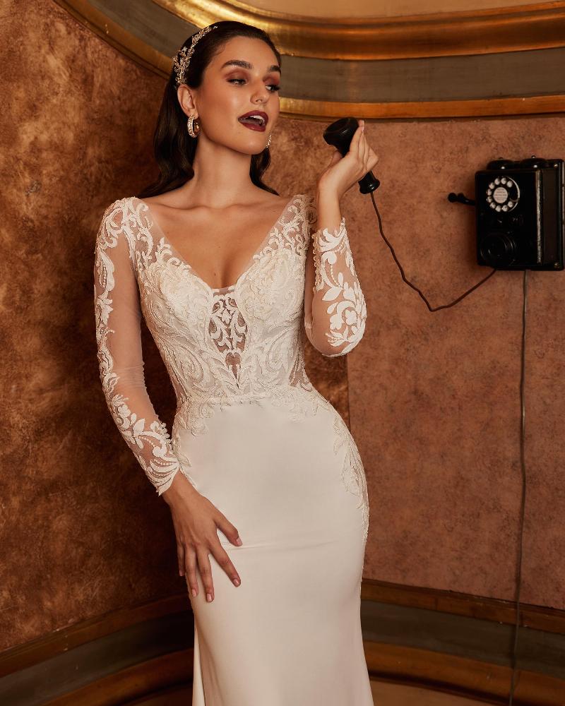 122124 fitted sexy wedding dress with sleeves and backless design1